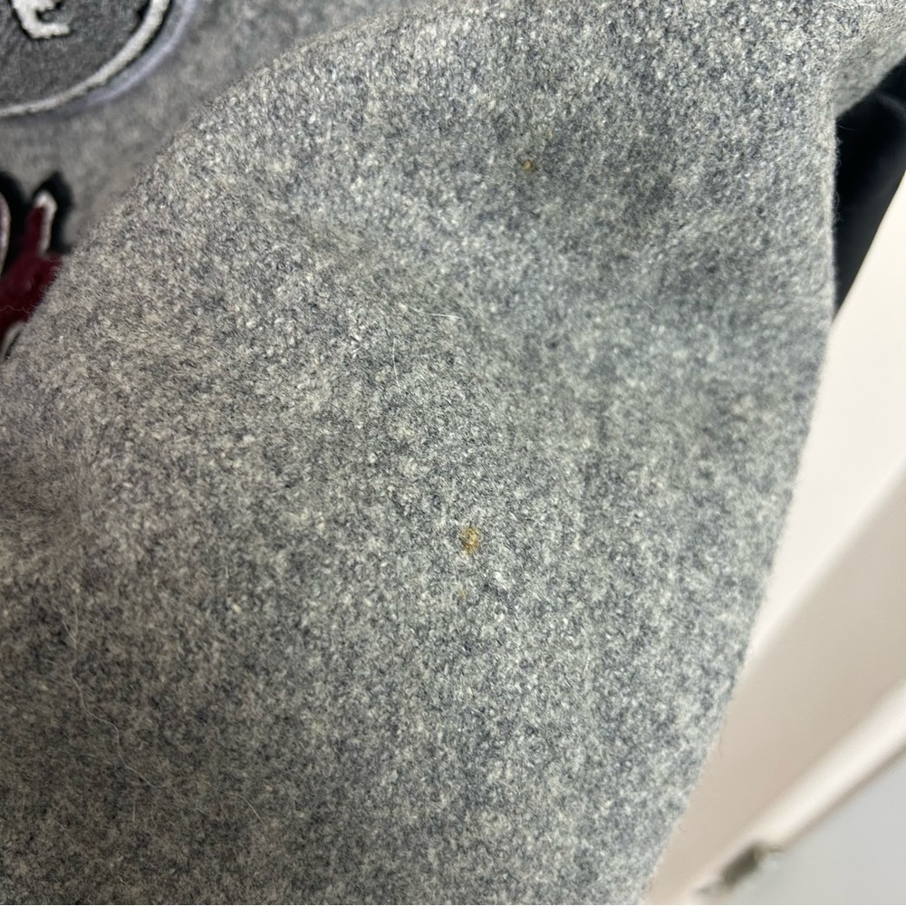 Hard Rock Cafe Vintage Las Vegas Gray Bomber Jacket - Picture 6 of 7